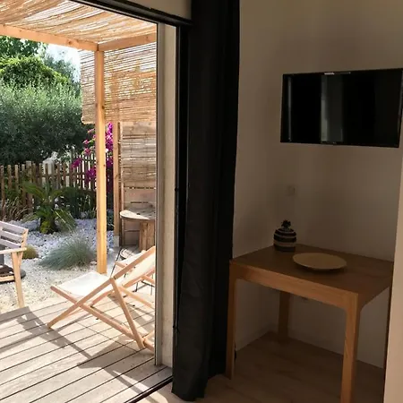 Villa Le Sud Appartements Cassis Exterior photo